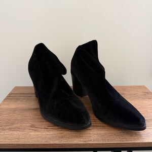 Forever 21 Boots Sz 9 Black "Velvet" Almond Toe Slip-On 2.75" Block Heel Booties